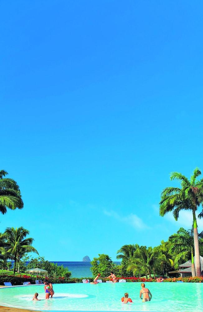 Residence Pierre & Vacances Premium Les Ilets サント・リュス エクステリア 写真