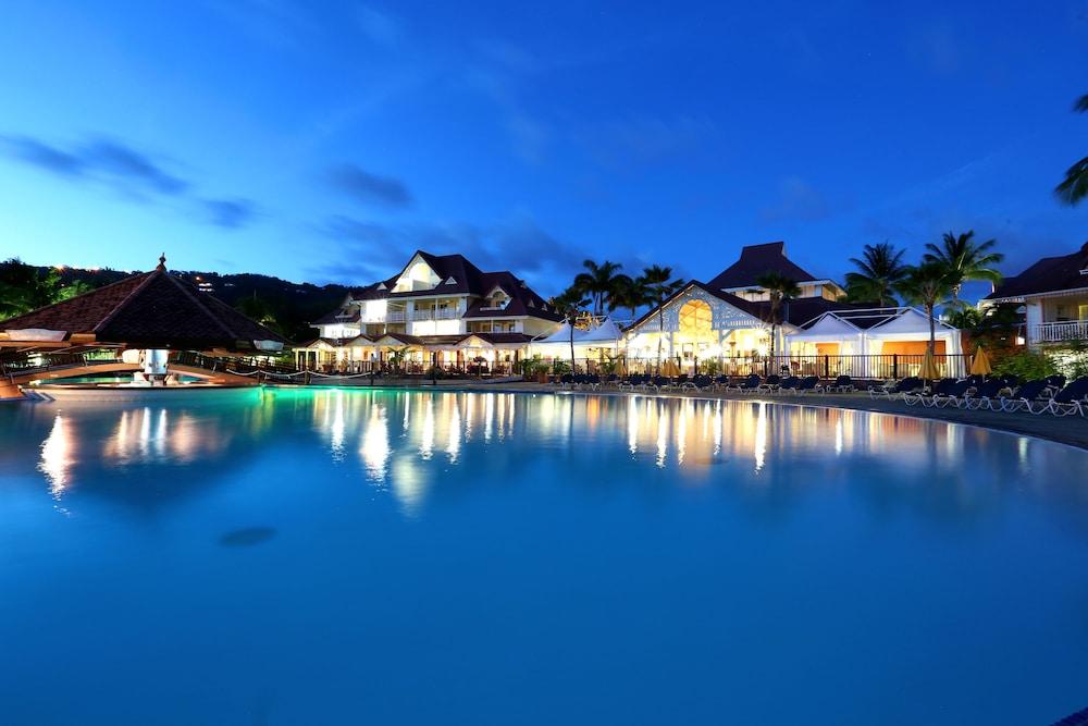 Residence Pierre & Vacances Premium Les Ilets サント・リュス エクステリア 写真