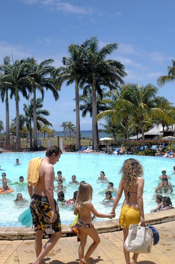 Residence Pierre & Vacances Premium Les Ilets サント・リュス エクステリア 写真