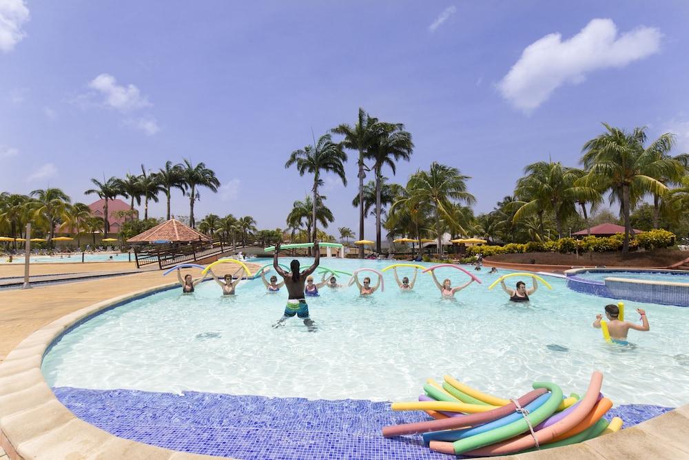 Residence Pierre & Vacances Premium Les Ilets サント・リュス エクステリア 写真
